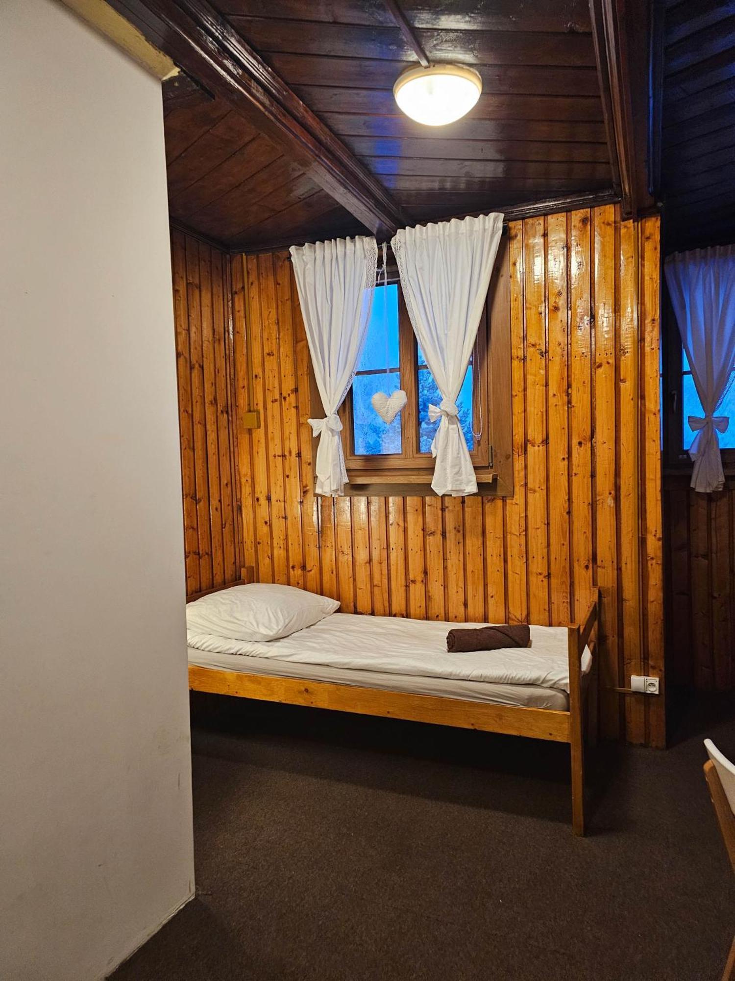 Schronisko Gosciniec Rownica Otel Ustron Dış mekan fotoğraf
